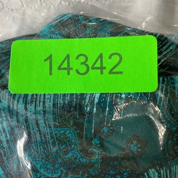 Bernard Cowan Vintage Satin Blouse Green Metallic Mock Neck Size 11/12 - Picture 13 of 13